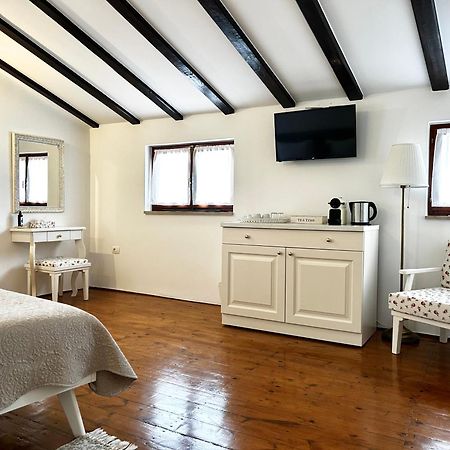 Guesthouse Casa Vittoria Ровинь Экстерьер фото