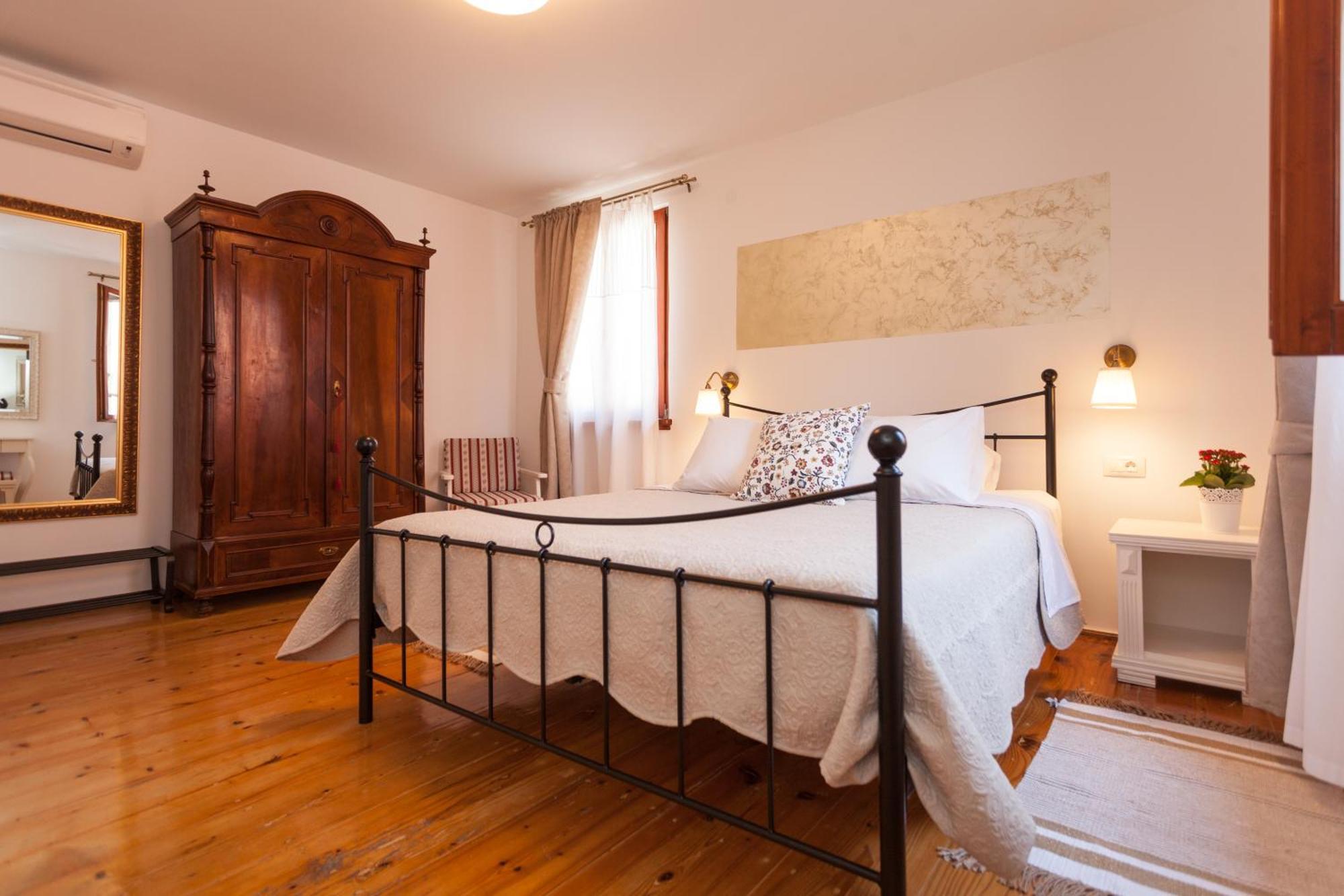 Guesthouse Casa Vittoria Ровинь Экстерьер фото