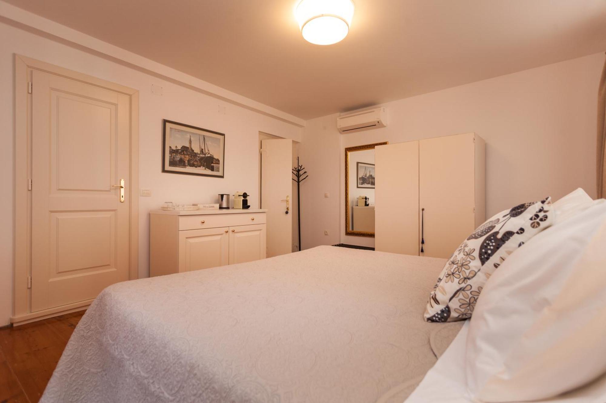 Guesthouse Casa Vittoria Ровинь Экстерьер фото