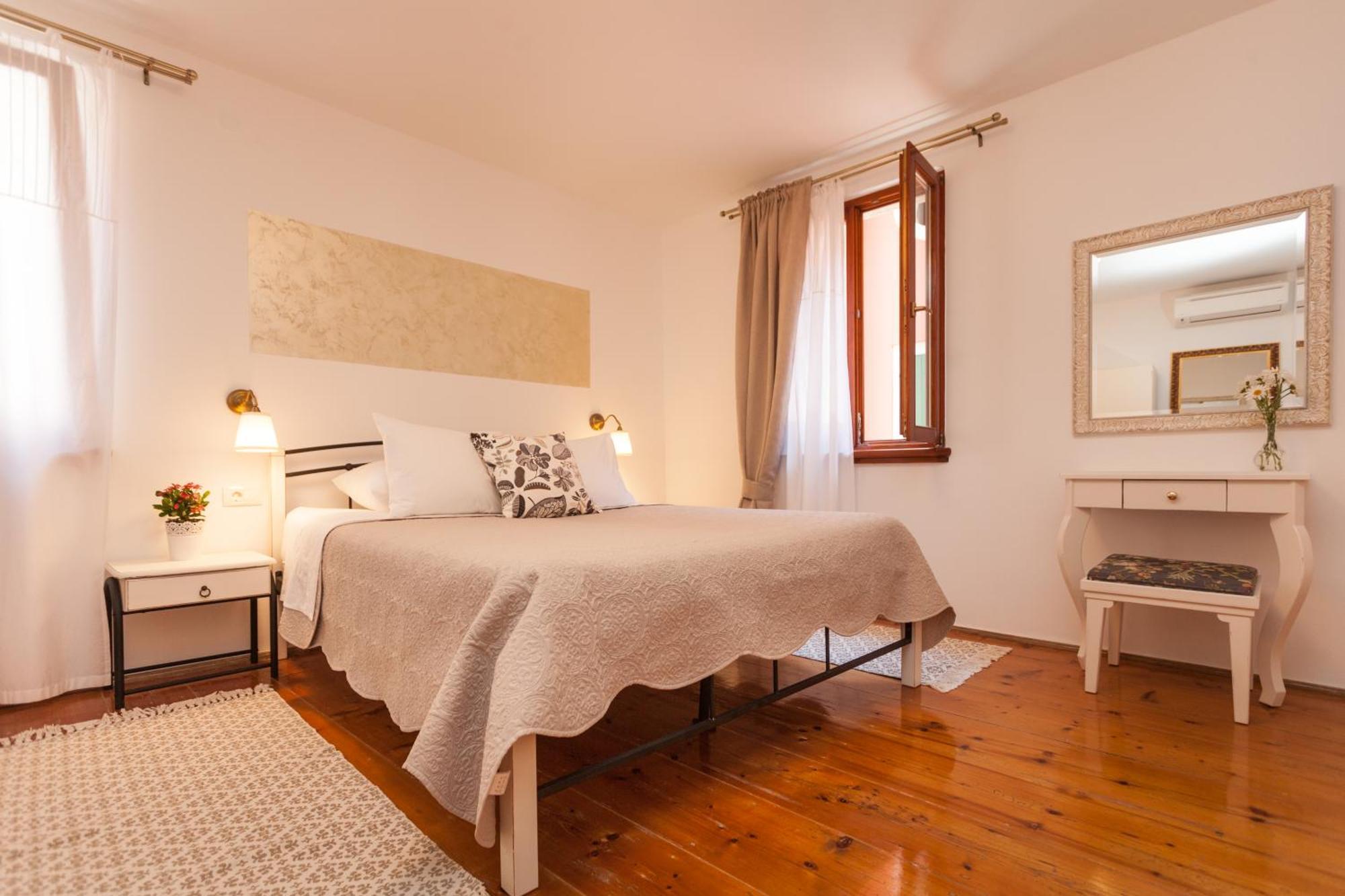Guesthouse Casa Vittoria Ровинь Экстерьер фото