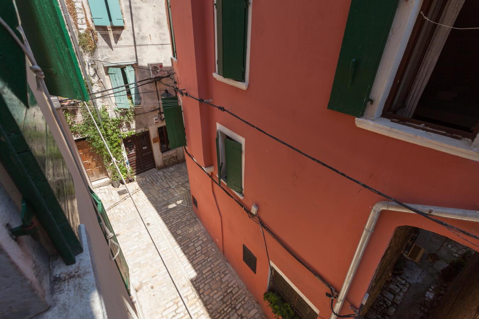 Guesthouse Casa Vittoria Ровинь Экстерьер фото