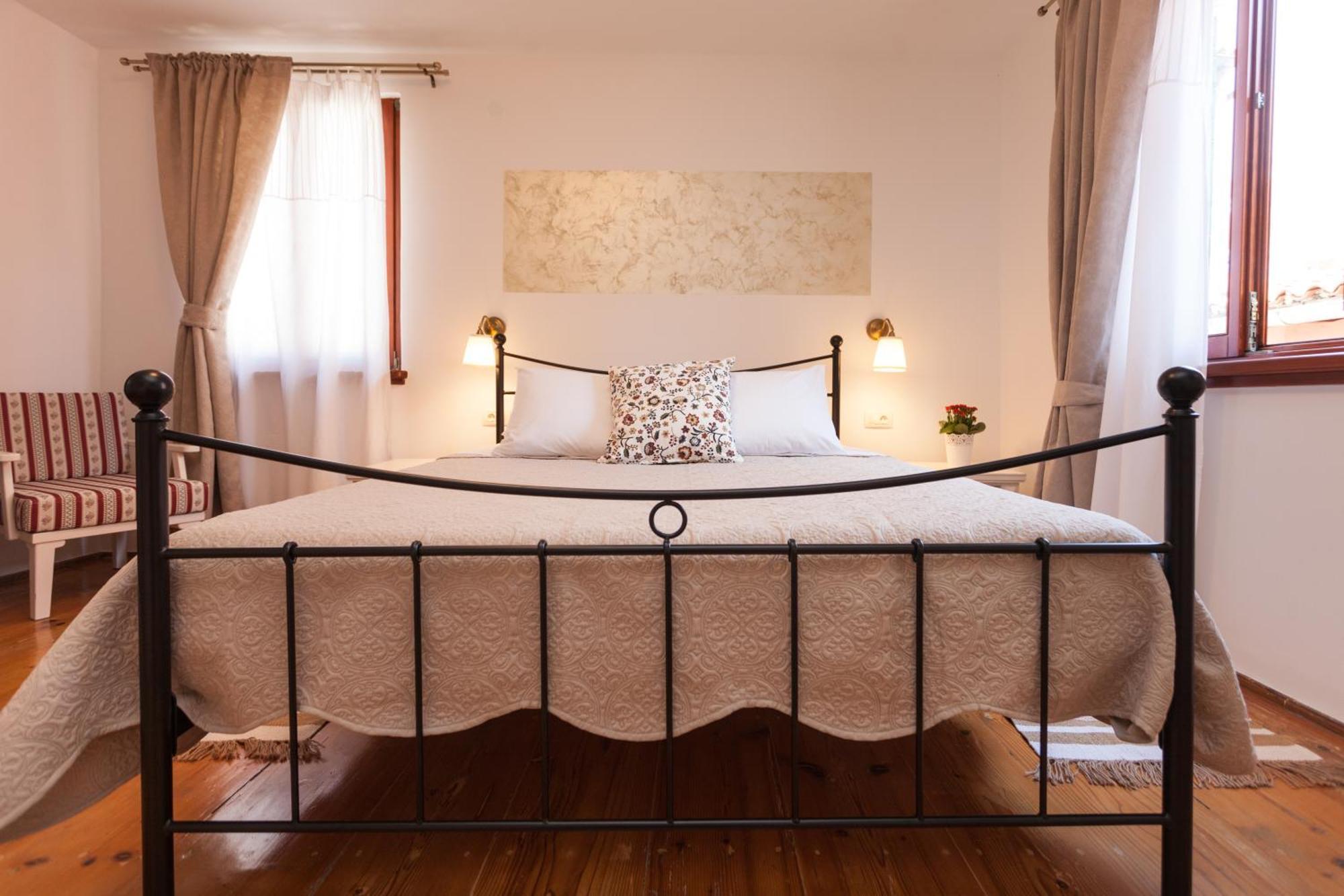 Guesthouse Casa Vittoria Ровинь Экстерьер фото